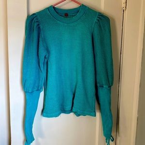 Free people with detail like new. Super cute on.